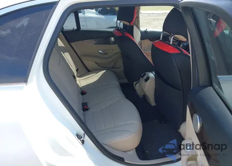 2019 Mercedes-Benz Glc 300 4Matic z USA, uszkodzony, nr VIN WDC0G4KB6KV127921